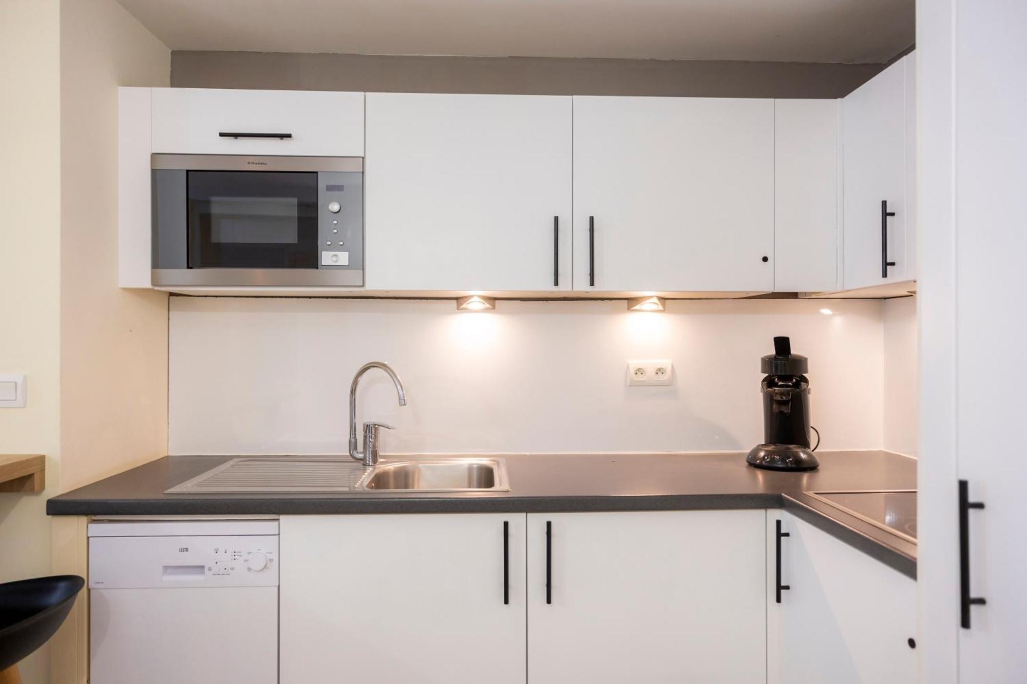 Appartement T2 Au Cœur Du Centre Historique De #3 *